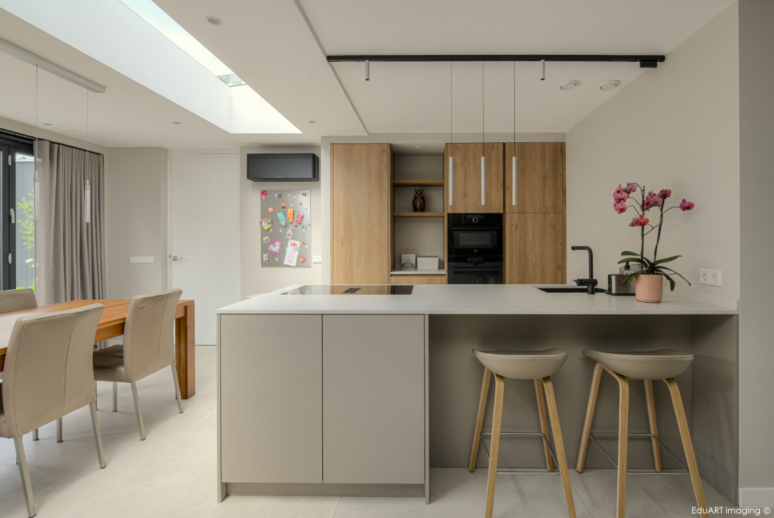 Renovatie, aanbouw en dakopbouw jaren '90 woning - lab-R