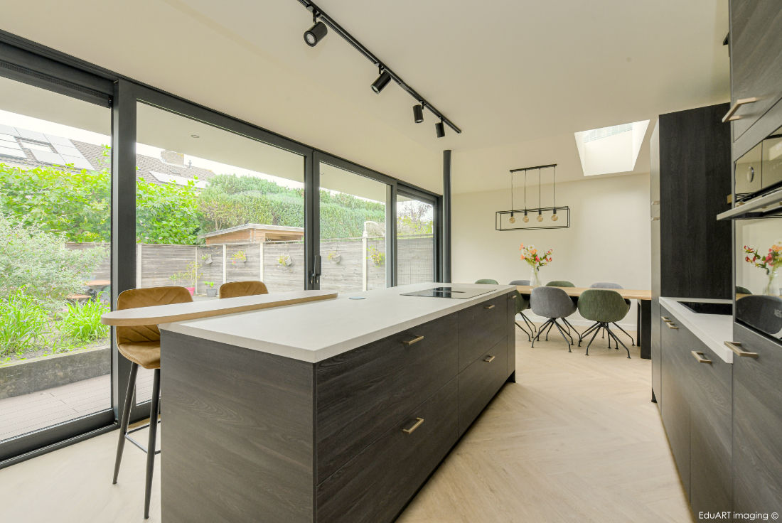 Verbouwing, herindeling en aanbouw jaren '70 woning - lab-R